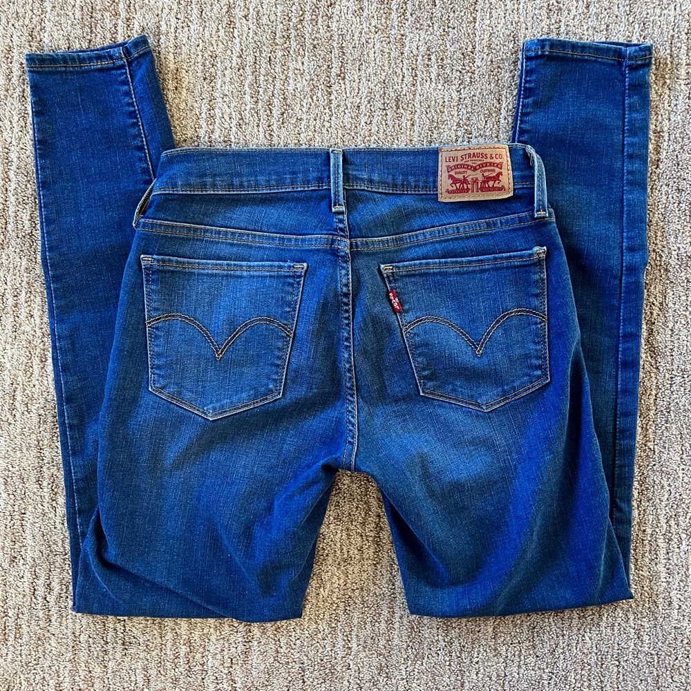 Levi’s Jeans - Picture 2 of 3
